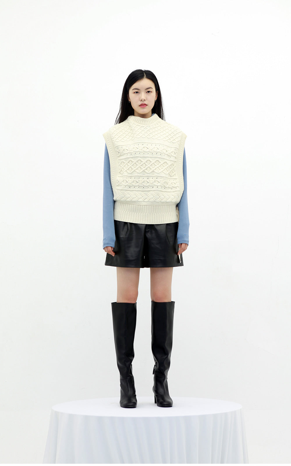 Chung Yuul Cozy Knit Vest: Effortless Chic for Every Season